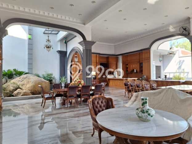 Rumah Mewah LB 800m2 Siap Pakai Desain Elegan di Sentul City, Bogor Rumah Mewah LB 800m2 Siap Pakai Desain Elegan di Sentul City, Bogor