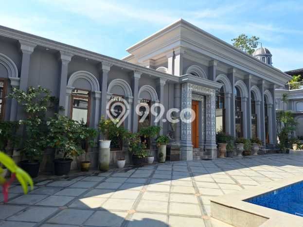 Rumah Mewah LB 800m2 Siap Pakai Desain Elegan di Sentul City, Bogor Rumah Mewah LB 800m2 Siap Pakai Desain Elegan di Sentul City, Bogor
