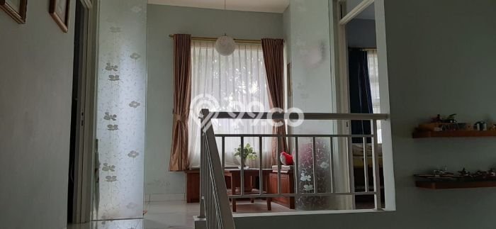 Rumah Siap Huni LT 277m² / LB 100m² di Kawasan Bisnis Sentul City, Bogor Rumah Siap Huni LT 277m² / LB 100m² di Kawasan Bisnis Sentul City, Bogor