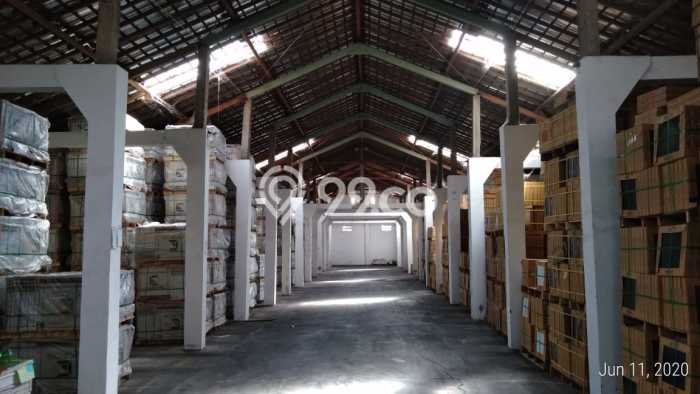 Unit Gudang Paling Strategis di Banguntapan Bantul dengan LB 1250m2 Unit Gudang Paling Strategis di Banguntapan Bantul dengan LB 1250m2