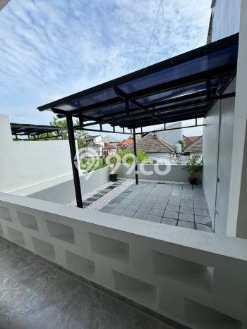Vila di , Area 122m2m², Akses ke Pusat Kota Vila di , Area 122m2m², Akses ke Pusat Kota