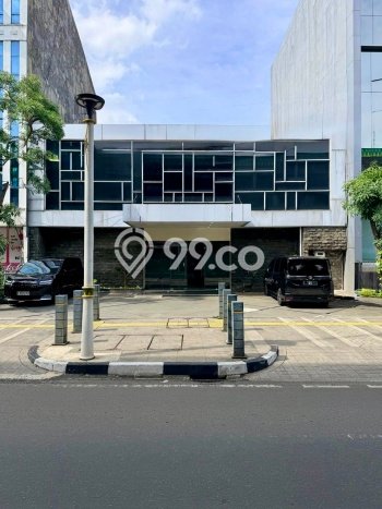 Area Ramai! Kantor Dijual di Kebayoran Baru untuk Bisnis Luas Bangunan 440m2 Area Ramai! Kantor Dijual di Kebayoran Baru untuk Bisnis Luas Bangunan 440m2