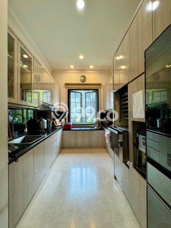 Siap Huni Rumah Mewah 4 Kamar di Kebayoran Baru Dekat ke Mana Pun Siap Huni Rumah Mewah 4 Kamar di Kebayoran Baru Dekat ke Mana Pun