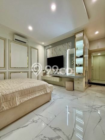For Sale! Premium House LT 233m2 Desain Elegan di Lebak Bulus For Sale! Premium House LT 233m2 Desain Elegan di Lebak Bulus