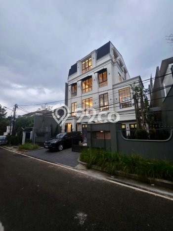 Siap Huni Hunian Elit 4 Kamar di Kebayoran Baru Dekat ke Mana Pun Siap Huni Hunian Elit 4 Kamar di Kebayoran Baru Dekat ke Mana Pun