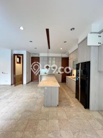 Disewakan Rumah Strategis di Kemang LT 600m2 / LB 490m2 Siap Huni Disewakan Rumah Strategis di Kemang LT 600m2 / LB 490m2 Siap Huni