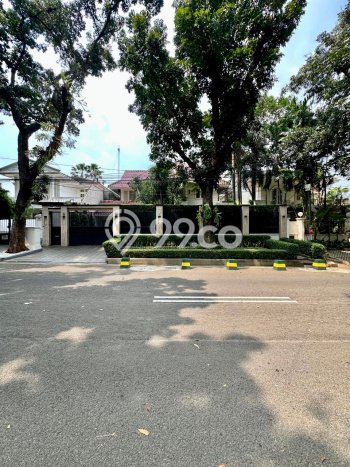 For Sale! Luxury House LT 585m2 Desain Elegan di Pondok Indah For Sale! Luxury House LT 585m2 Desain Elegan di Pondok Indah