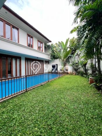 Disewakan Rumah Strategis di Kemang LT 600m2 / LB 490m2 Siap Huni Disewakan Rumah Strategis di Kemang LT 600m2 / LB 490m2 Siap Huni