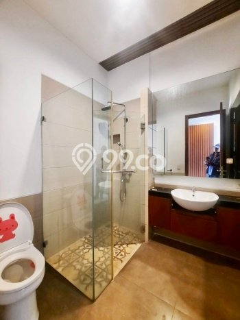 Rumah sewa siap pakai 4 Kamar Tidur di Cipete, Jakarta Selatan Rumah sewa siap pakai 4 Kamar Tidur di Cipete, Jakarta Selatan