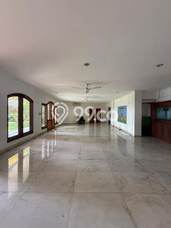 Rumah Luxury Modern Tanpa Renovasi di Pondok Indah Jakarta Selatan Rumah Luxury Modern Tanpa Renovasi di Pondok Indah Jakarta Selatan