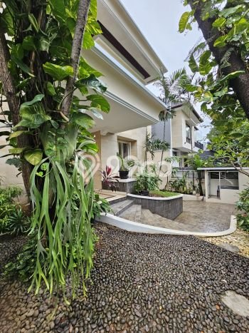 Hunian Mewah LB 600m2 Siap Pakai Desain Elegan di Pondok Indah, Jakarta Selatan Hunian Mewah LB 600m2 Siap Pakai Desain Elegan di Pondok Indah, Jakarta Selatan