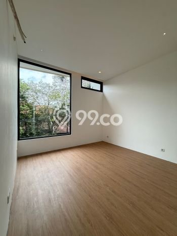 For Sale! Luxury House LT 161m2 Desain Elegan di Kemang For Sale! Luxury House LT 161m2 Desain Elegan di Kemang