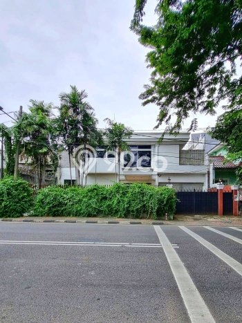 Hot Offer Hunian Premium Ideal dan Luas di Kebayoran Baru, Jakarta Selatan Hot Offer Hunian Premium Ideal dan Luas di Kebayoran Baru, Jakarta Selatan