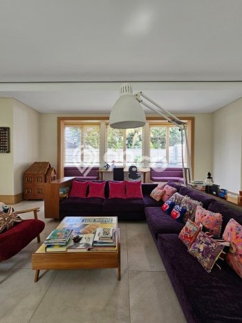 Rumah Elit Modern Tanpa Renovasi di Pondok Indah Jakarta Selatan Rumah Elit Modern Tanpa Renovasi di Pondok Indah Jakarta Selatan