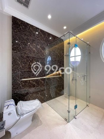Hot Offer Hunian Mewah Ideal dan Luas di Menteng, Jakarta Pusat Hot Offer Hunian Mewah Ideal dan Luas di Menteng, Jakarta Pusat