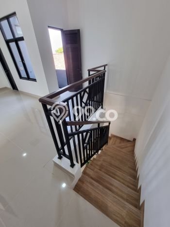 Jual Rumah Bagus Siap Huni LB 87m2 di Cinere, Depok Jual Rumah Bagus Siap Huni LB 87m2 di Cinere, Depok