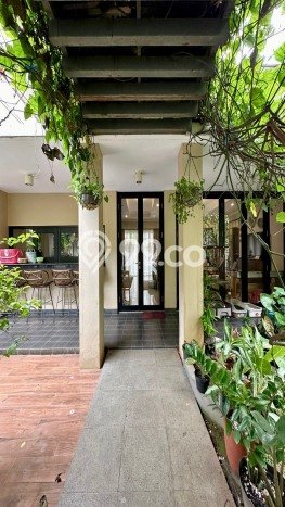 Rumah Luxury Modern Tanpa Renovasi di Kemang Jakarta Selatan Rumah Luxury Modern Tanpa Renovasi di Kemang Jakarta Selatan