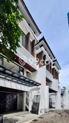 For Sale Rumah Mewah Exclusive di Cilandak, Jakarta Selatan For Sale Rumah Mewah Exclusive di Cilandak, Jakarta Selatan