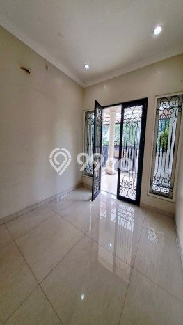 Rumah Luxury Modern Tanpa Renovasi di Pondok Indah Jakarta Selatan Rumah Luxury Modern Tanpa Renovasi di Pondok Indah Jakarta Selatan