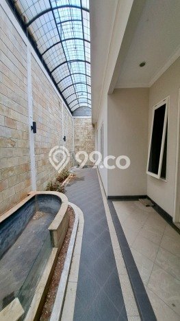 Rumah Luxury Modern Tanpa Renovasi di Pondok Indah Jakarta Selatan Rumah Luxury Modern Tanpa Renovasi di Pondok Indah Jakarta Selatan
