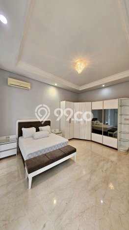 Ready to Use! Luxury House LT 420m2 Desain Elegan di Pondok Indah Ready to Use! Luxury House LT 420m2 Desain Elegan di Pondok Indah