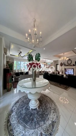 Hunian Elit LB 500m2 Siap Huni Desain Elegan di Kemang, Jakarta Selatan Hunian Elit LB 500m2 Siap Huni Desain Elegan di Kemang, Jakarta Selatan