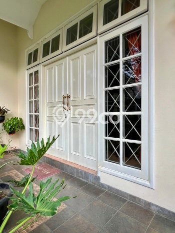 Siap Huni Hunian Elit 4 Kamar di Kebayoran Baru Dekat ke Mana Pun Siap Huni Hunian Elit 4 Kamar di Kebayoran Baru Dekat ke Mana Pun