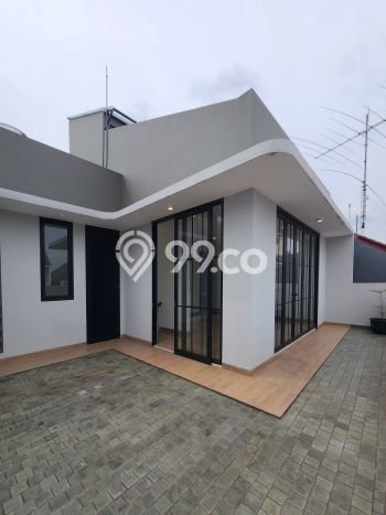 Rumah Elit Modern Tanpa Renovasi di Ampera Jakarta Selatan Rumah Elit Modern Tanpa Renovasi di Ampera Jakarta Selatan