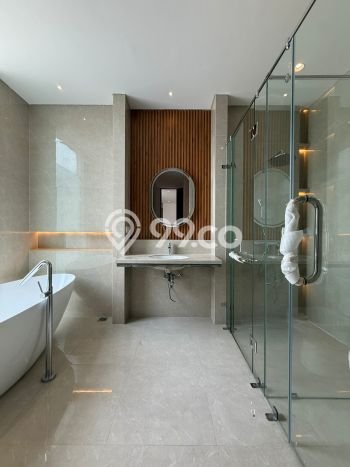 For Sale! Luxury House LT 161m2 Desain Elegan di Kemang For Sale! Luxury House LT 161m2 Desain Elegan di Kemang