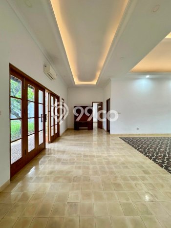 Hunian Eksklusif Siap Huni LT 580m2 di Kebayoran Baru, Jakarta Selatan Hunian Eksklusif Siap Huni LT 580m2 di Kebayoran Baru, Jakarta Selatan