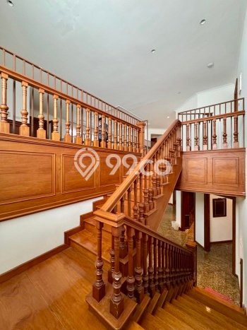 Rumah Elit Modern Tanpa Renovasi di Pondok Indah Jakarta Selatan Rumah Elit Modern Tanpa Renovasi di Pondok Indah Jakarta Selatan