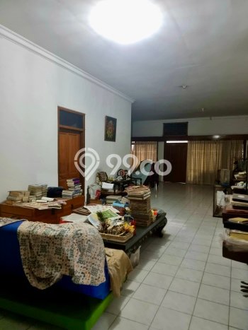 Tanah Dijual Lokasi Strategis di Jakarta Selatan dengan Luas 684m2 Tanah Dijual Lokasi Strategis di Jakarta Selatan dengan Luas 684m2