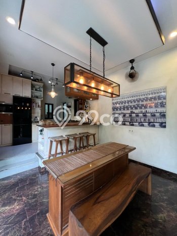 Jual Rumah Mewah Elegan Dengan View Eksklusif di Pejaten, Jakarta Selatan Jual Rumah Mewah Elegan Dengan View Eksklusif di Pejaten, Jakarta Selatan