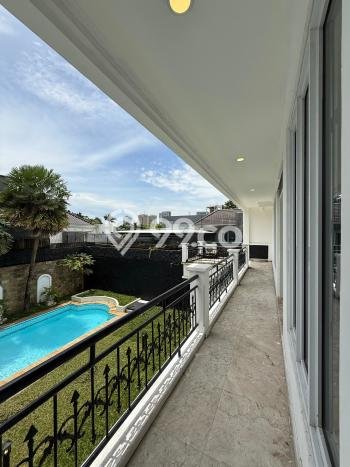 Dijual Rumah Luas Elegan Dengan View Eksklusif di Pondok Indah, Jakarta Selatan Dijual Rumah Luas Elegan Dengan View Eksklusif di Pondok Indah, Jakarta Selatan
