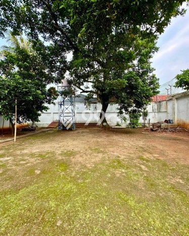 Lahan Strategis di Menteng Dijual dengan Luas 1552m2 Lahan Strategis di Menteng Dijual dengan Luas 1552m2
