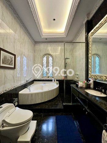 Jual Rumah Luas Elegan Dengan View Cantik di Pondok Indah, Jakarta Selatan Jual Rumah Luas Elegan Dengan View Cantik di Pondok Indah, Jakarta Selatan