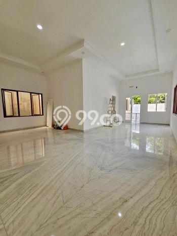 Ready to Use! Luxury House LT 467m2 Desain Modern di Kemang Ready to Use! Luxury House LT 467m2 Desain Modern di Kemang