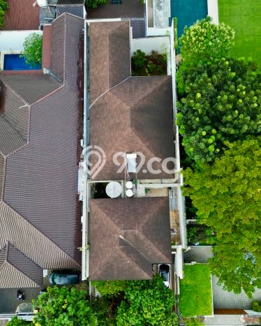 Rumah Eksklusif Siap Huni LT 527m2 di Menteng, Jakarta Pusat Rumah Eksklusif Siap Huni LT 527m2 di Menteng, Jakarta Pusat