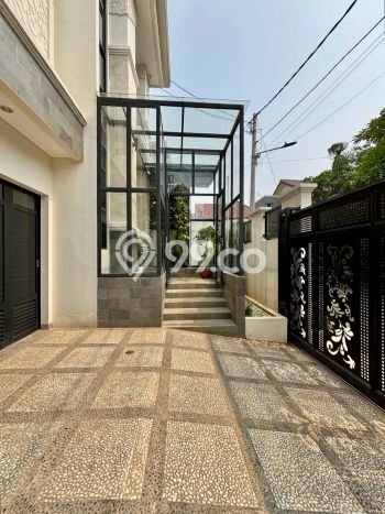 For Sale! Premium House LT 233m2 Desain Elegan di Lebak Bulus For Sale! Premium House LT 233m2 Desain Elegan di Lebak Bulus