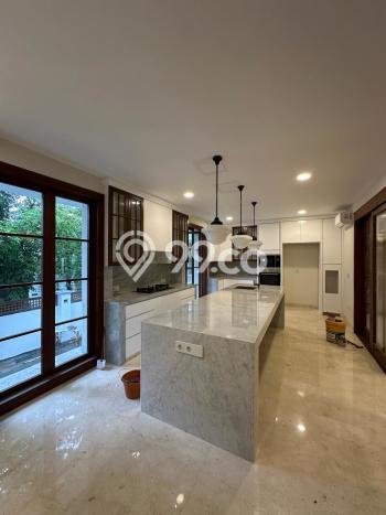 Jual Rumah Mewah Elegan Dengan View Cantik di Kemang, Jakarta Selatan Jual Rumah Mewah Elegan Dengan View Cantik di Kemang, Jakarta Selatan