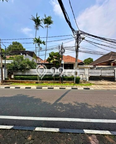 Lahan Strategis di Menteng Dijual dengan Luas 1552m2 Lahan Strategis di Menteng Dijual dengan Luas 1552m2