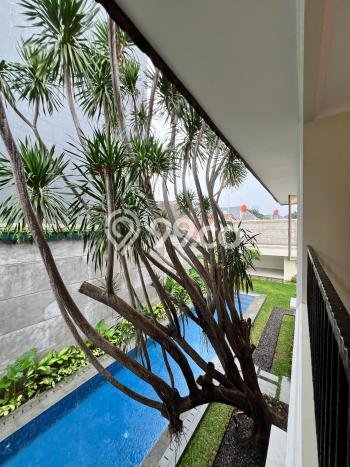 Siap Huni Rumah Mewah 3 Kamar di Kebayoran Baru Dekat ke Mana Pun Siap Huni Rumah Mewah 3 Kamar di Kebayoran Baru Dekat ke Mana Pun
