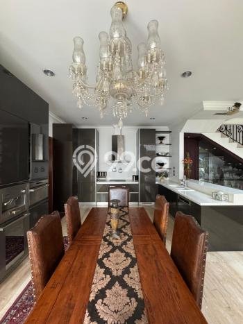 Ready to Use! Luxury House LT 410m2 Desain Modern di Pondok Indah Ready to Use! Luxury House LT 410m2 Desain Modern di Pondok Indah