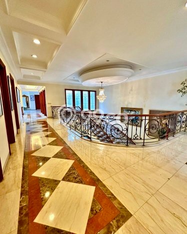 Rumah Eksklusif Siap Huni LT 527m2 di Menteng, Jakarta Pusat Rumah Eksklusif Siap Huni LT 527m2 di Menteng, Jakarta Pusat