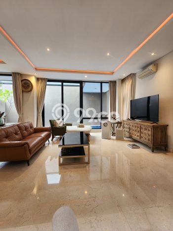 Dijual Rumah Elit Exclusive di Cilandak, Jakarta Selatan Dijual Rumah Elit Exclusive di Cilandak, Jakarta Selatan