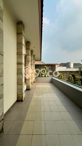 Dijual Rumah Luas Elegan Dengan View Eksklusif di Kemang, Jakarta Selatan Dijual Rumah Luas Elegan Dengan View Eksklusif di Kemang, Jakarta Selatan