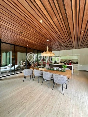 Hunian Eksklusif Siap Huni LT 634m2 di Kebayoran Baru, Jakarta Selatan Hunian Eksklusif Siap Huni LT 634m2 di Kebayoran Baru, Jakarta Selatan