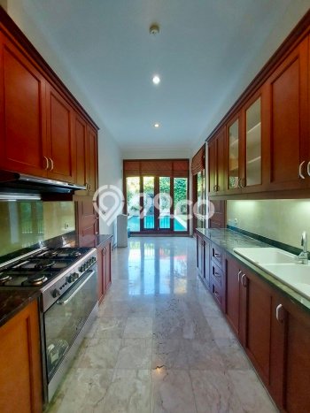 Disewakan Rumah Strategis di Pejaten LT 550m2 / LB 450m2 Siap Huni Disewakan Rumah Strategis di Pejaten LT 550m2 / LB 450m2 Siap Huni