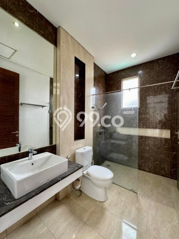 Dijual Rumah Luas Elegan Dengan View Eksklusif di Tanjung Barat, Jakarta Selatan Dijual Rumah Luas Elegan Dengan View Eksklusif di Tanjung Barat, Jakarta Selatan