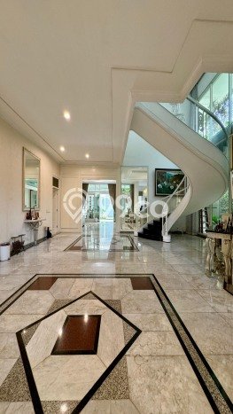 Best Deal Hunian Premium Ideal dan Luas di Menteng, Jakarta Pusat Best Deal Hunian Premium Ideal dan Luas di Menteng, Jakarta Pusat